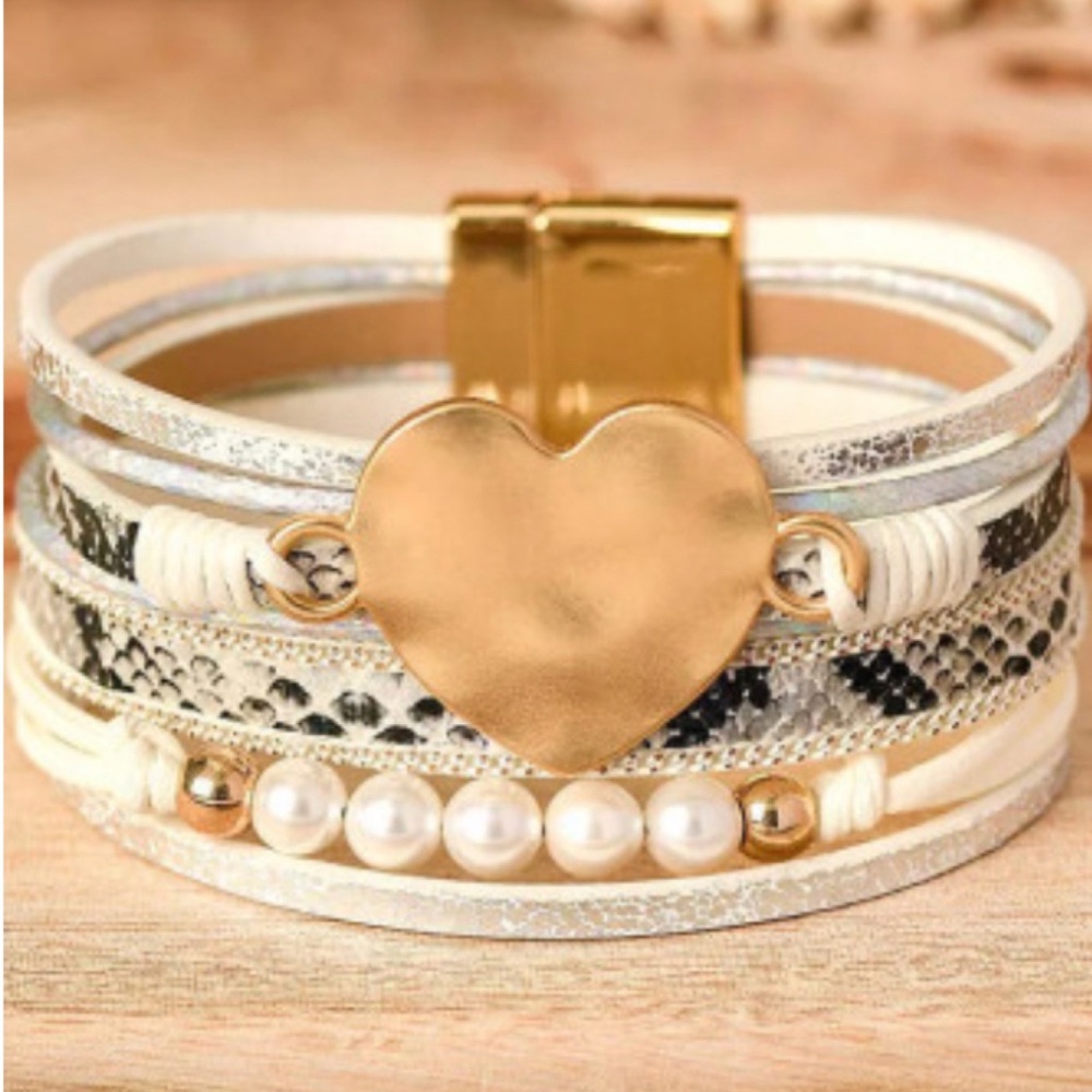 Leather bohemian bracelet with magnetic closure white animal print heart